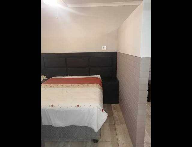 1 bed property for sale in ILLOVO BEACH